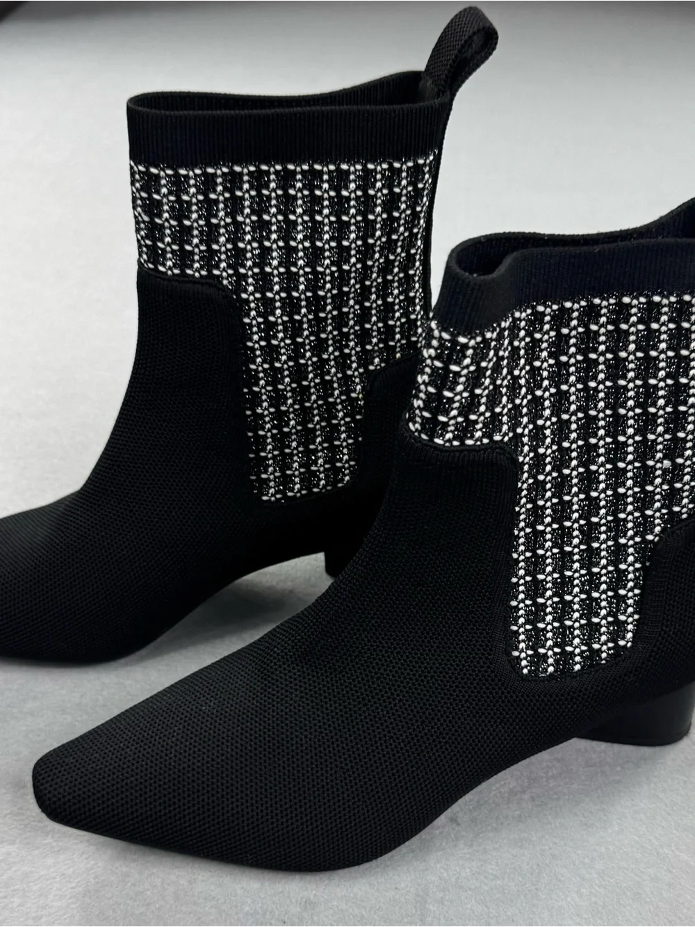 Vivaia Theresa Black Knit Ankle Booties Tweed-Style Panel. Sz EU 36 US 5.5/6.
